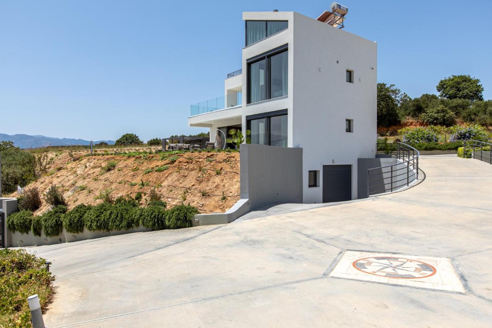 107 - Homeleader Villa *